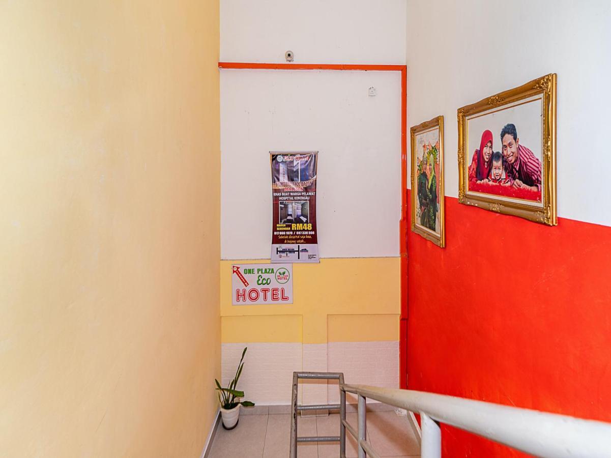 Spot On 90042 One Plaza Eco Hotel Keningau Kültér fotó