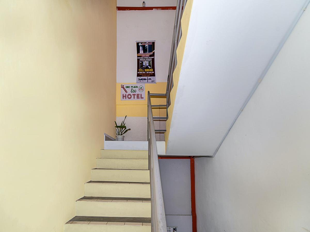 Spot On 90042 One Plaza Eco Hotel Keningau Kültér fotó